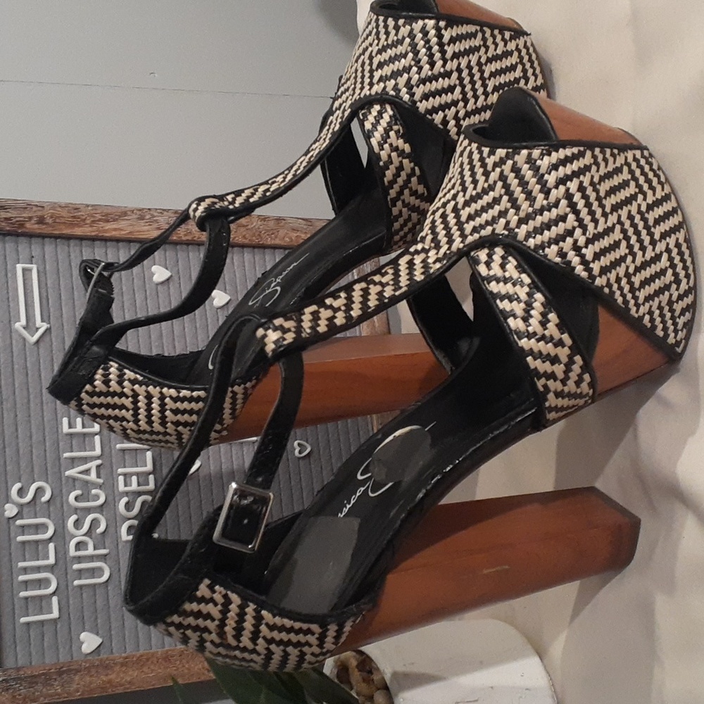 JESSICA SIMPSON HEELS